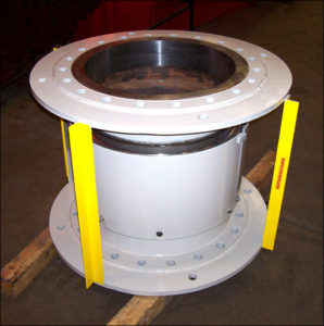 Single tied metallic expansion joint